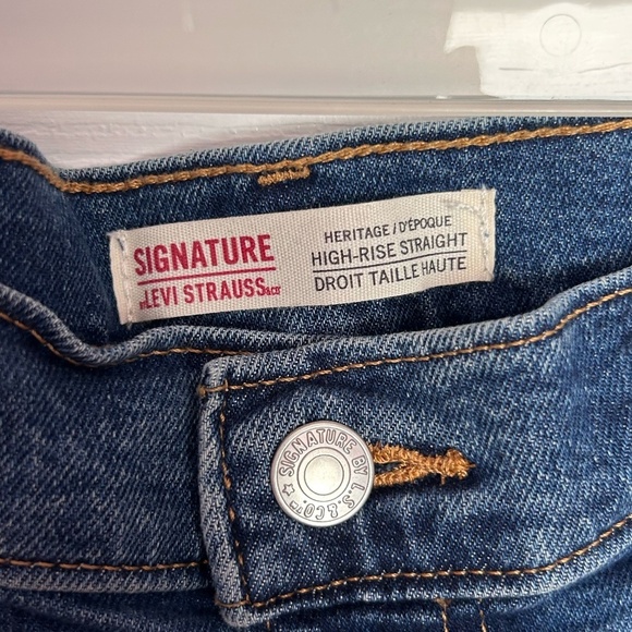Levi Strauss Signature™ Women’s Heritage High Rise Straight  Jeans - Picture 3 of 5